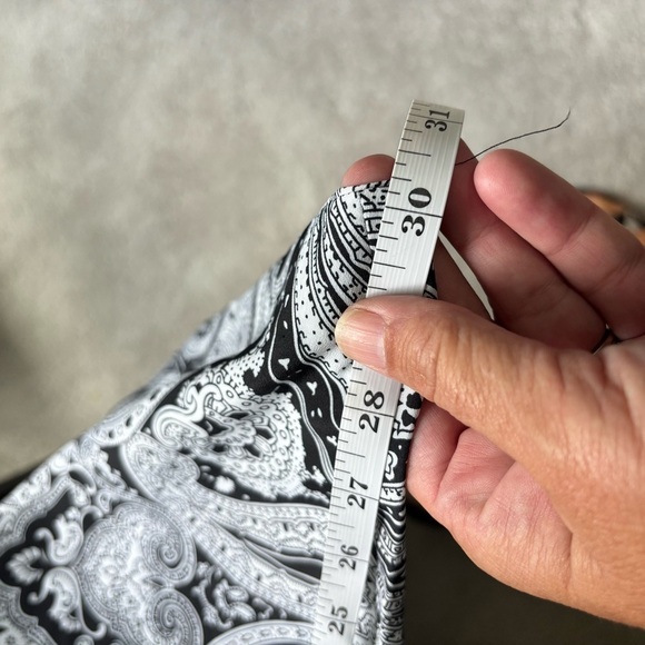 Womens Michael Kors Wide Leg Paisley Pants Size 6 Black White High Rise - Picture 8 of 8